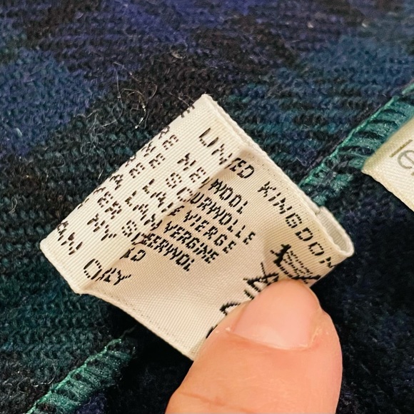 Scottish Skirt (kilt), green/blue, size ‘Small’ 100% Wool, made in England. - Picture 4 of 5